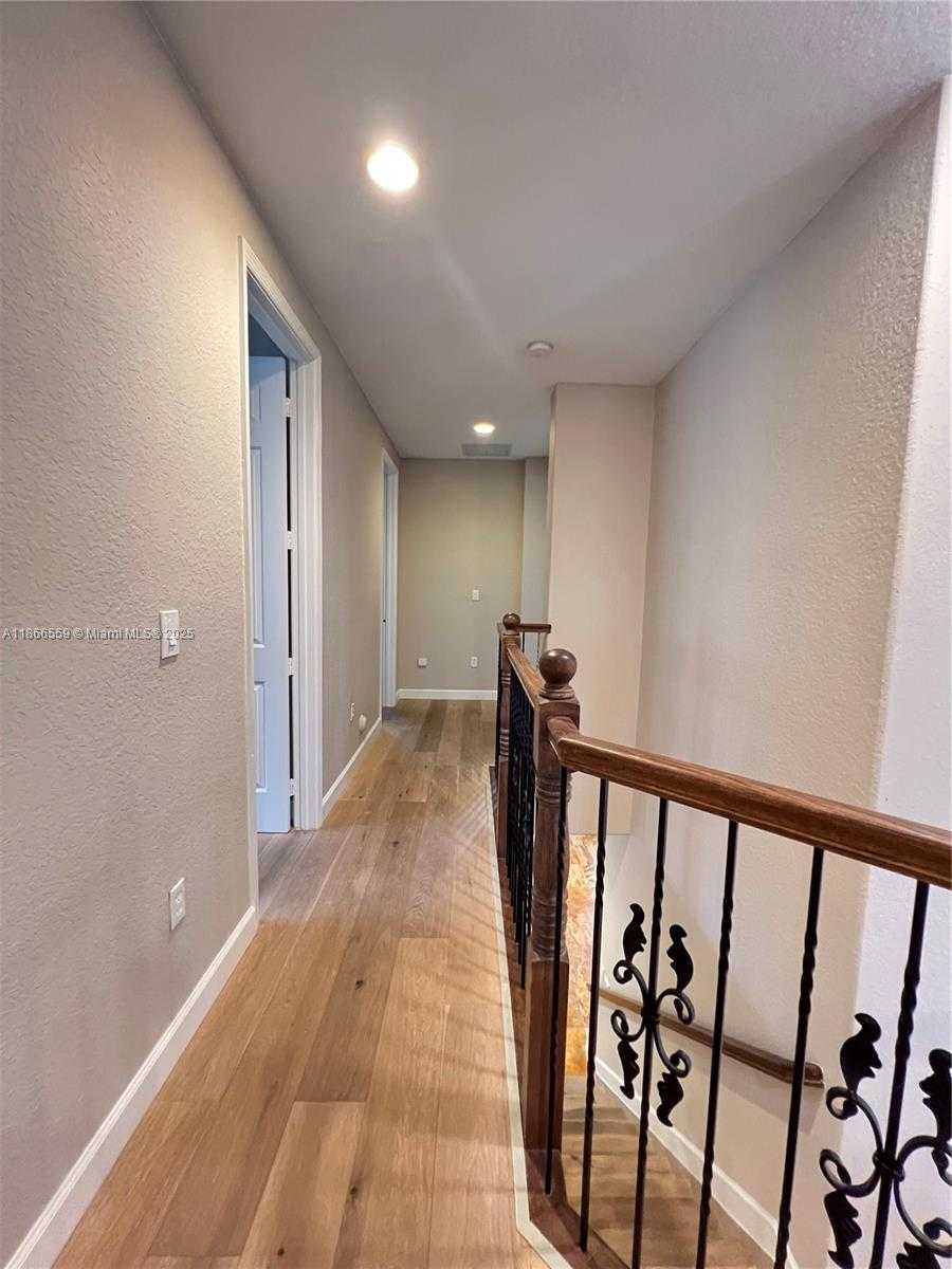 Small Image of 7961 SOUTH WEST 195TH TER, Cutler Bay Number 32