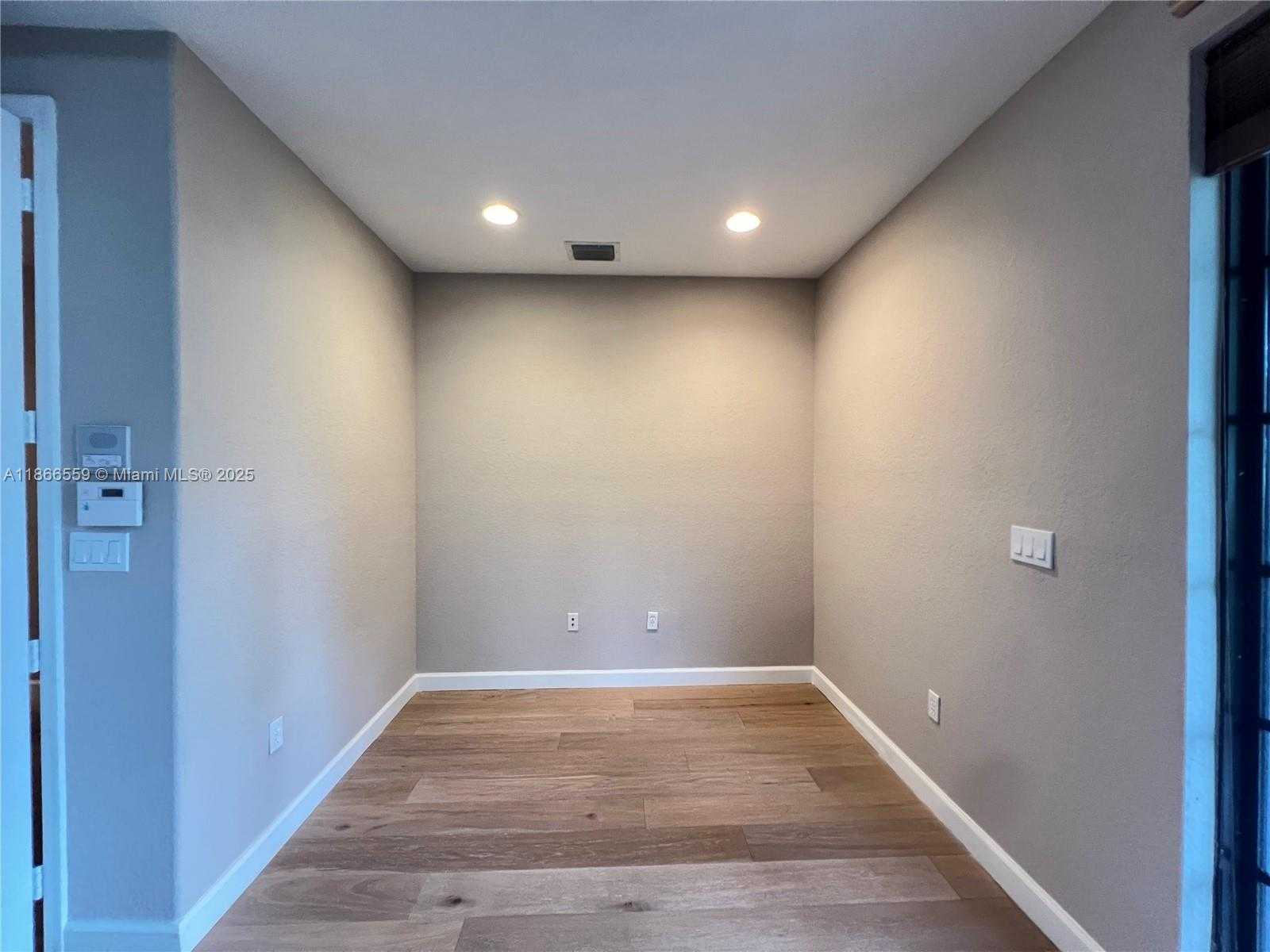 Small Image of 7961 SOUTH WEST 195TH TER, Cutler Bay Number 40