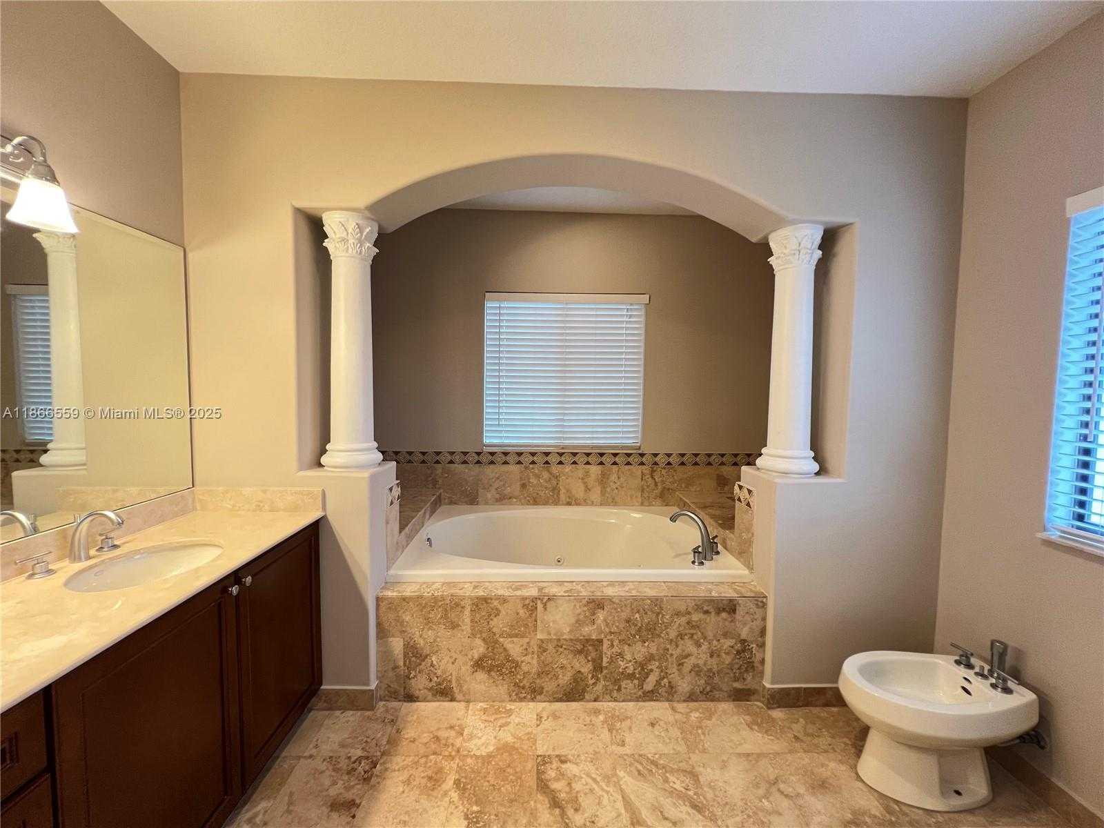 Small Image of 7961 SOUTH WEST 195TH TER, Cutler Bay Number 42