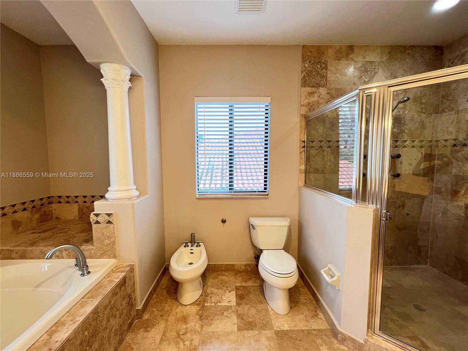 Small Image of 7961 SOUTH WEST 195TH TER, Cutler Bay Number 44