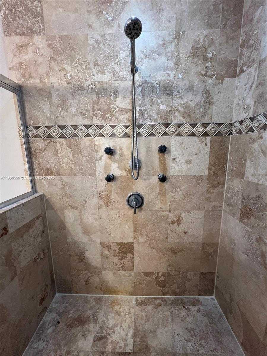 Small Image of 7961 SOUTH WEST 195TH TER, Cutler Bay Number 47