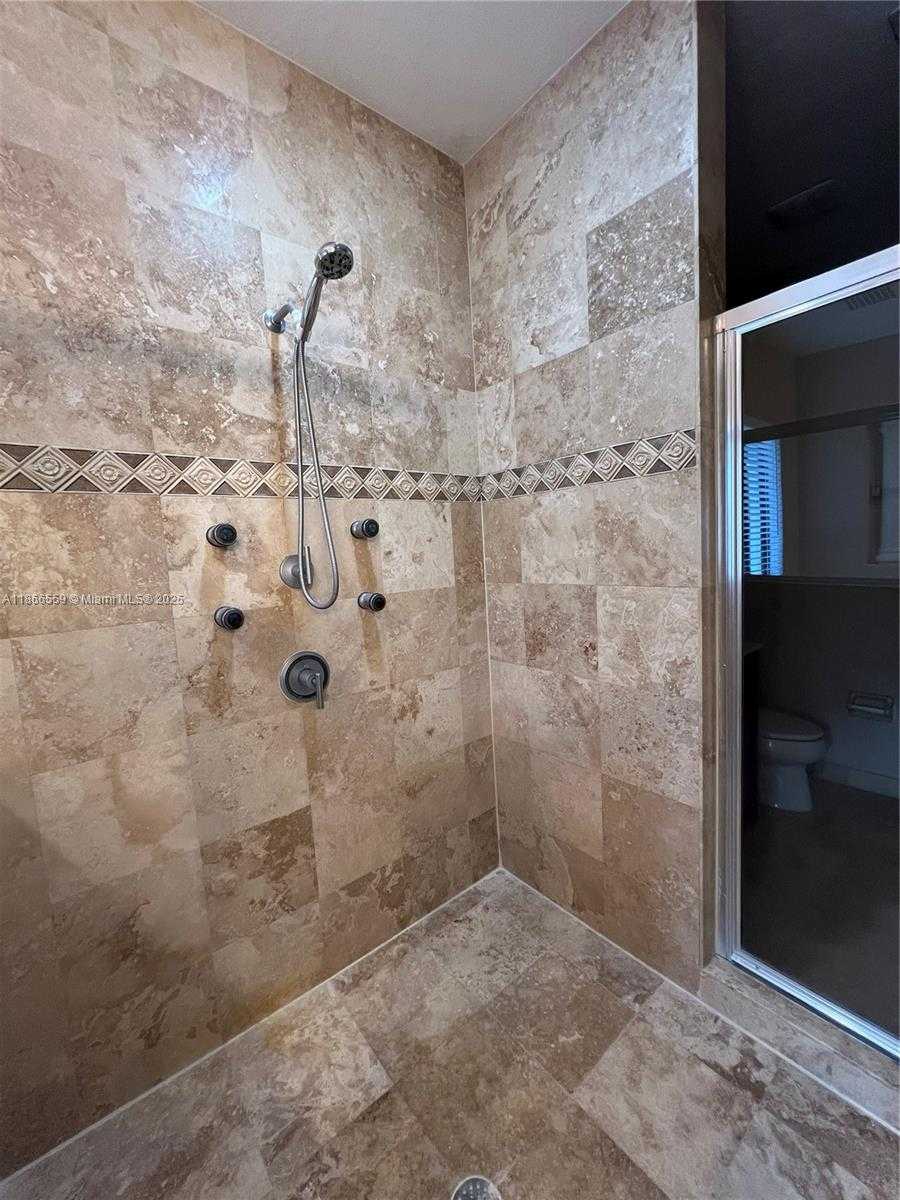 Small Image of 7961 SOUTH WEST 195TH TER, Cutler Bay Number 48