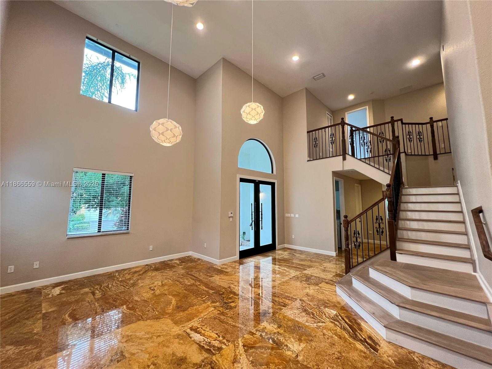 Small Image of 7961 SOUTH WEST 195TH TER, Cutler Bay Number 5