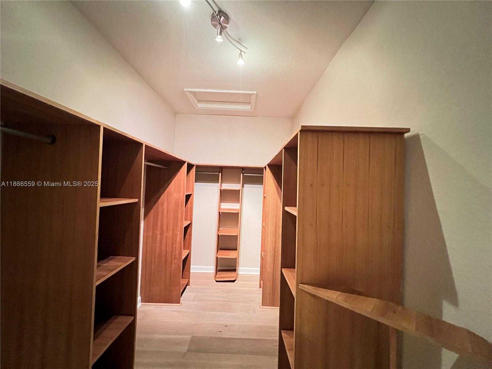 Small Image of 7961 SOUTH WEST 195TH TER, Cutler Bay Number 51