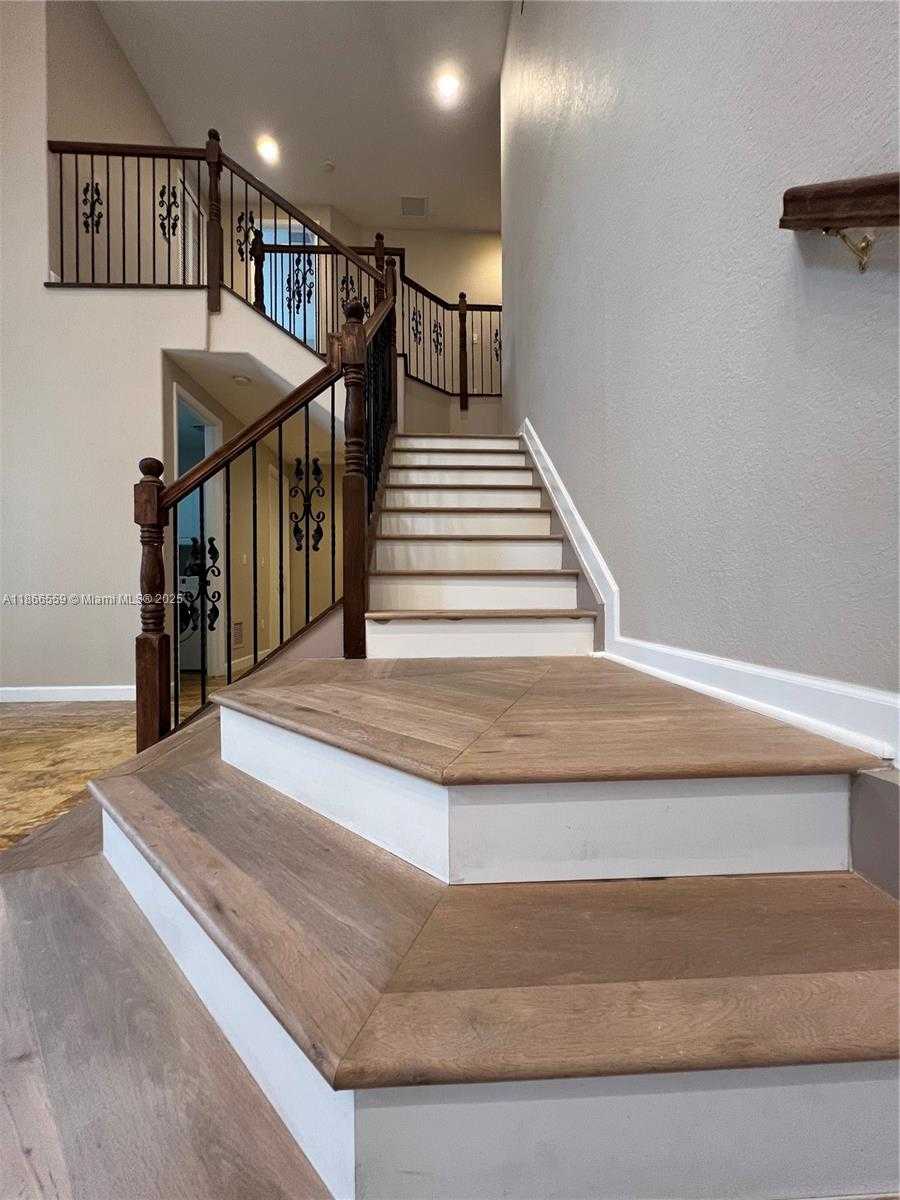 Small Image of 7961 SOUTH WEST 195TH TER, Cutler Bay Number 60