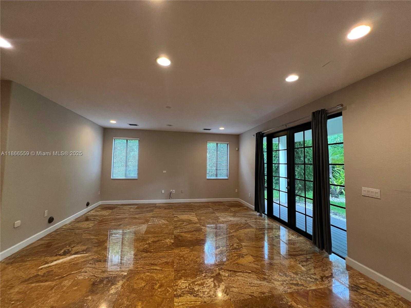 Small Image of 7961 SOUTH WEST 195TH TER, Cutler Bay Number 9