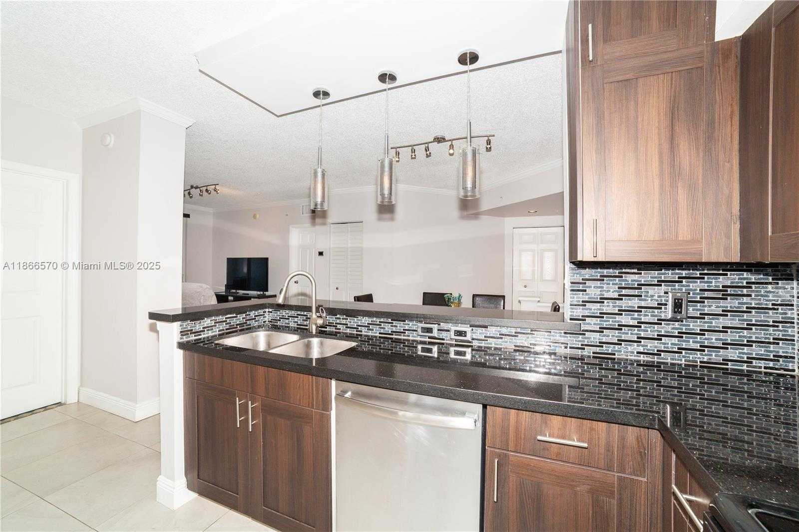 Small Image of 17100 NORTH BAY RD #1802, Sunny Isles Beach Number 11