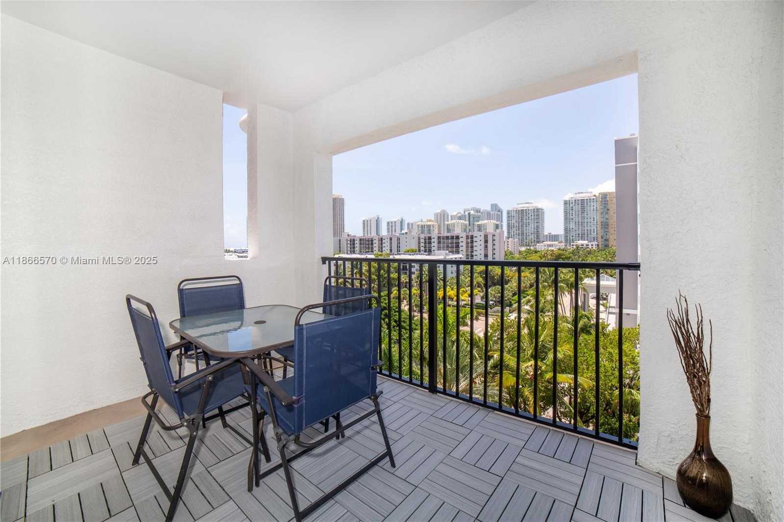 Small Image of 17100 NORTH BAY RD #1802, Sunny Isles Beach Number 23