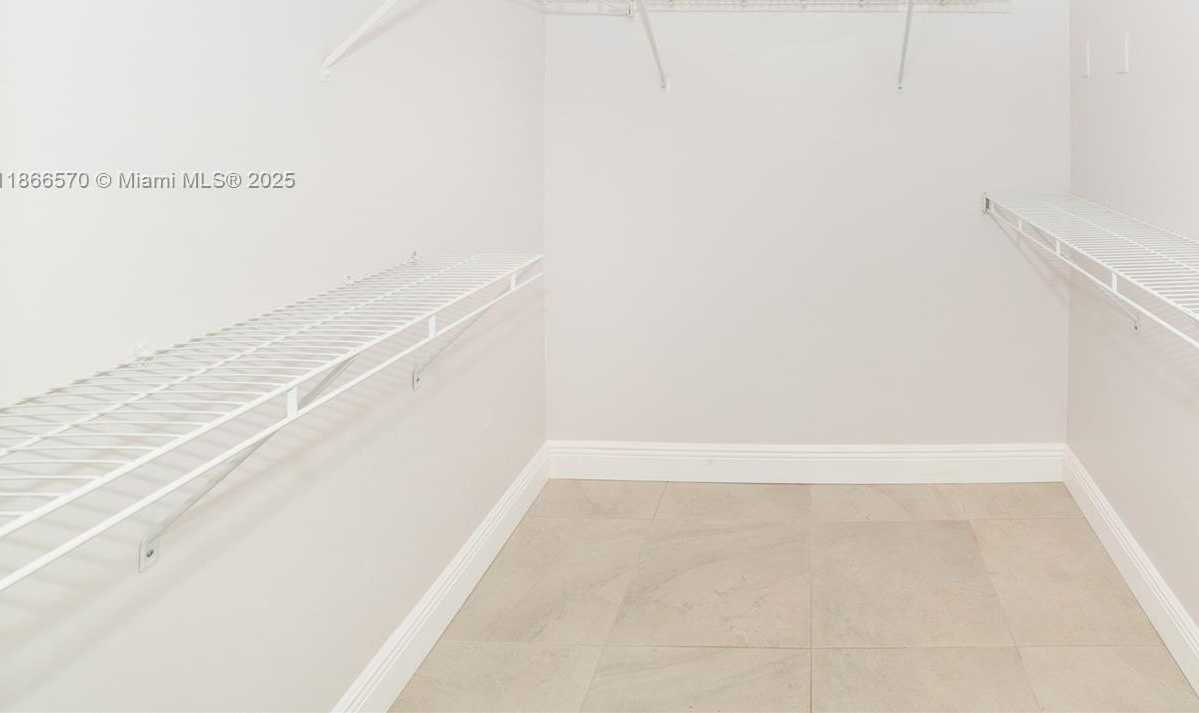 Small Image of 17100 NORTH BAY RD #1802, Sunny Isles Beach Number 8