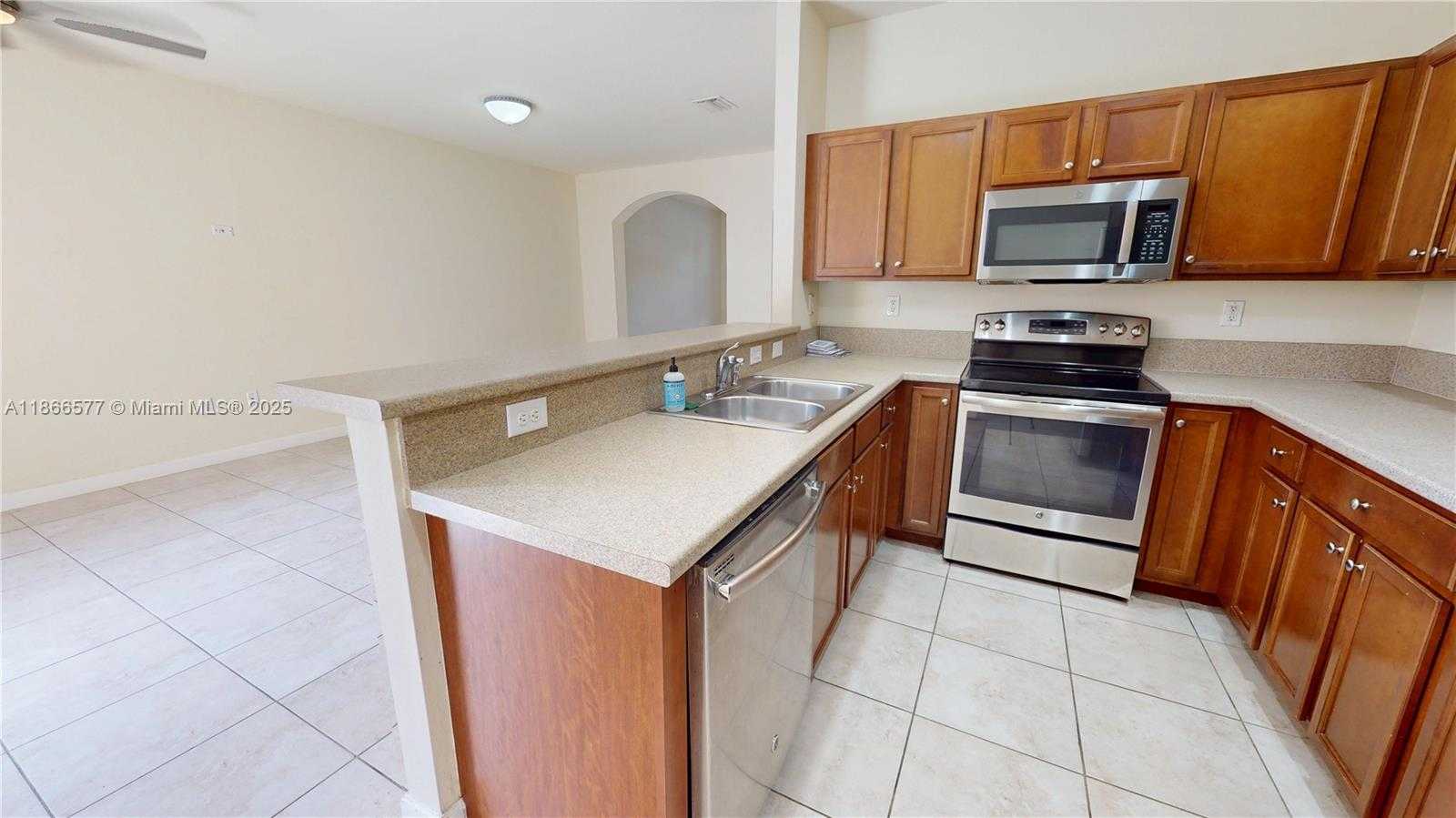 Small Image of 9391 SOUTH WEST 171ST AVE #9391, Miami Number 22