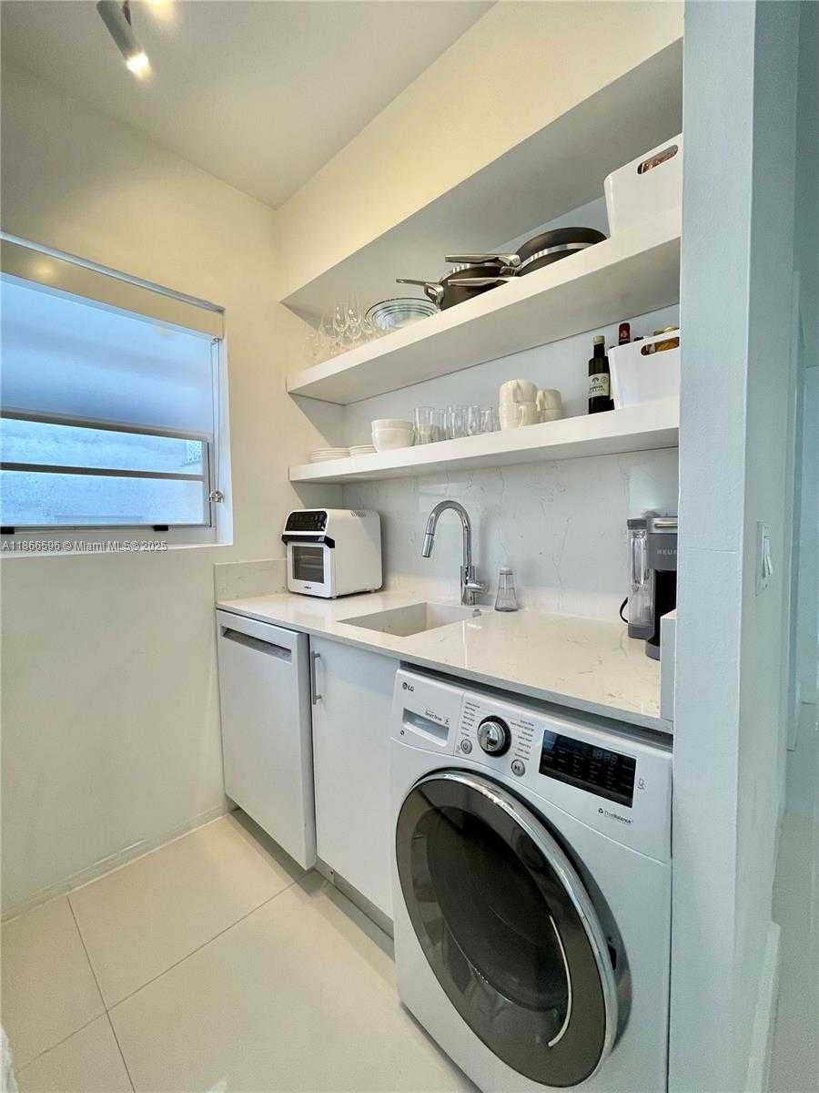 Small Image of 1604 DREXEL AVE #209, Miami Beach Number 4