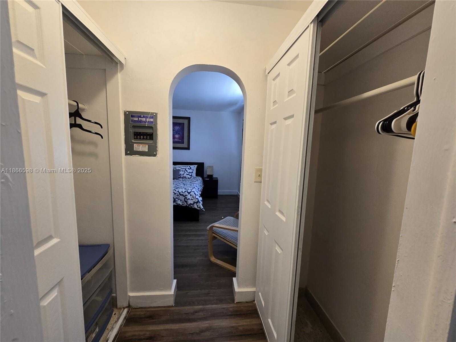 Small Image of 2305 MONROE ST #12, Hollywood Number 6