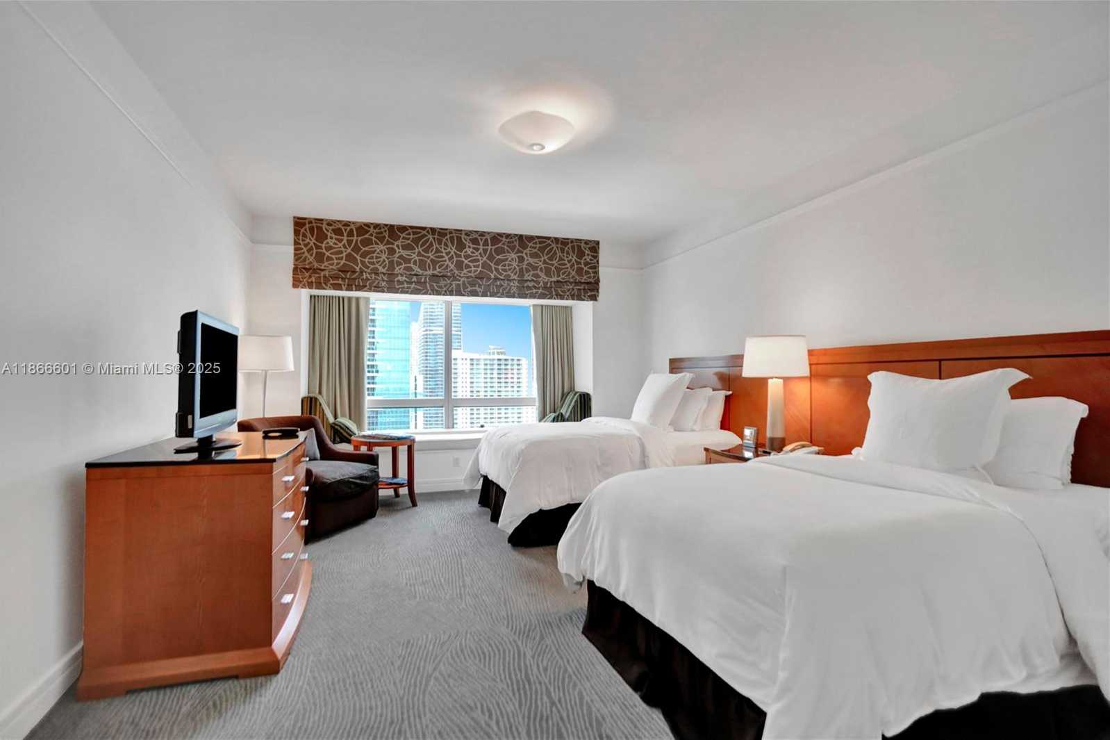 Small Image of 1435 BRICKELL AVE #3212, Miami Number 12