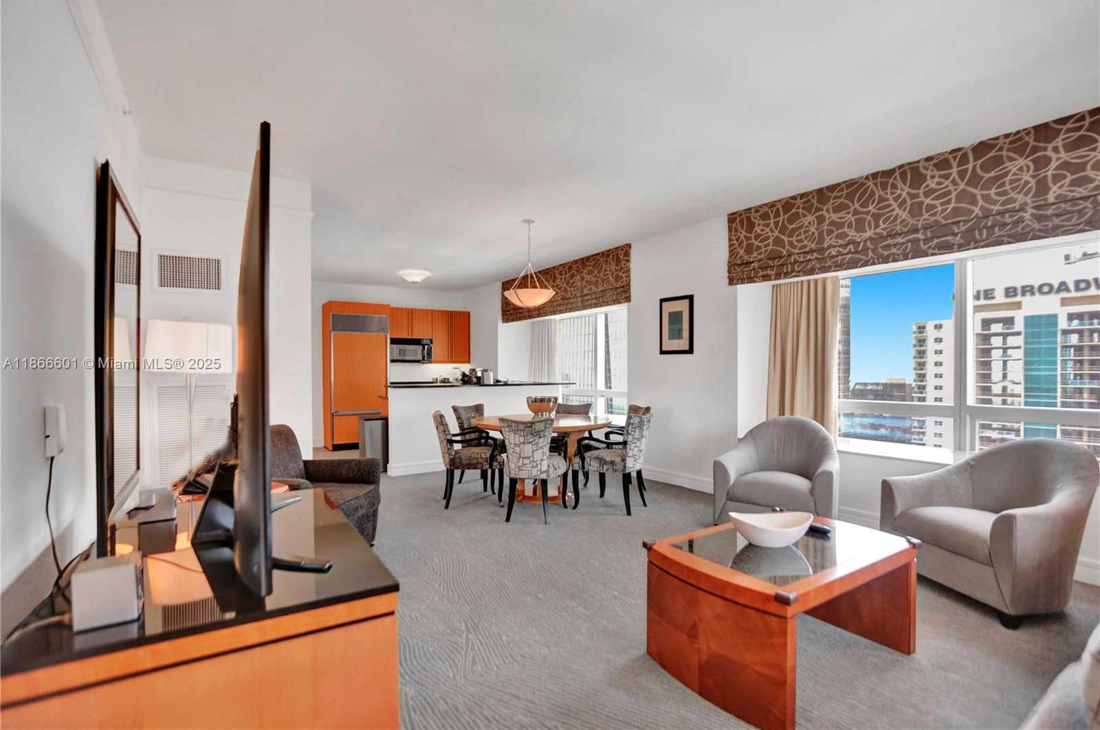 Small Image of 1435 BRICKELL AVE #3212, Miami Number 14