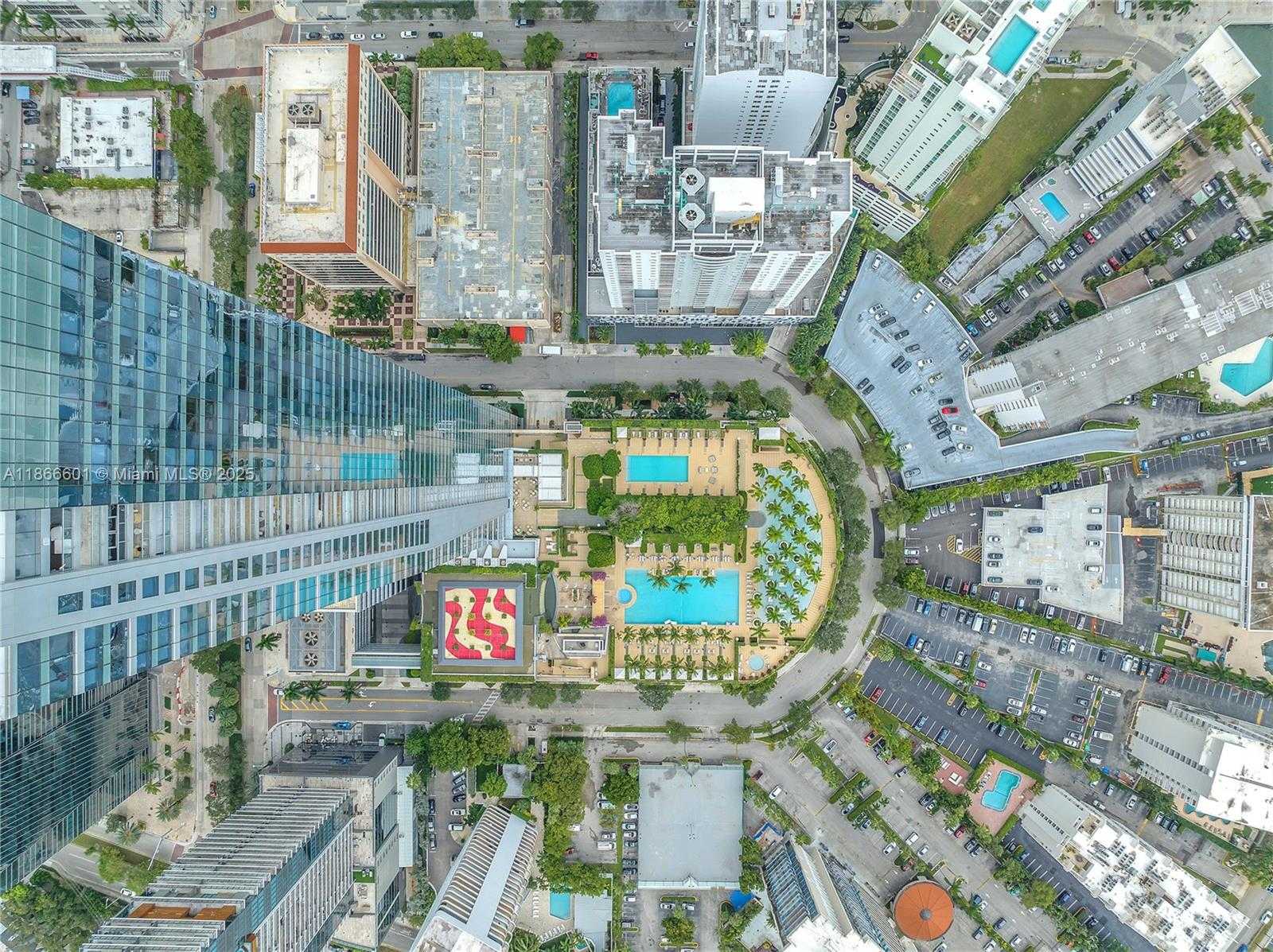 Small Image of 1435 BRICKELL AVE #3212, Miami Number 21