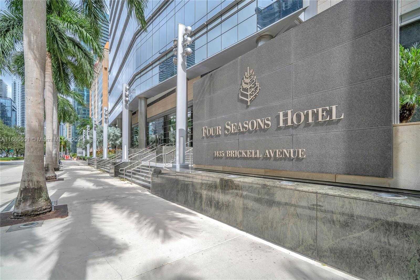 Small Image of 1435 BRICKELL AVE #3212, Miami Number 26