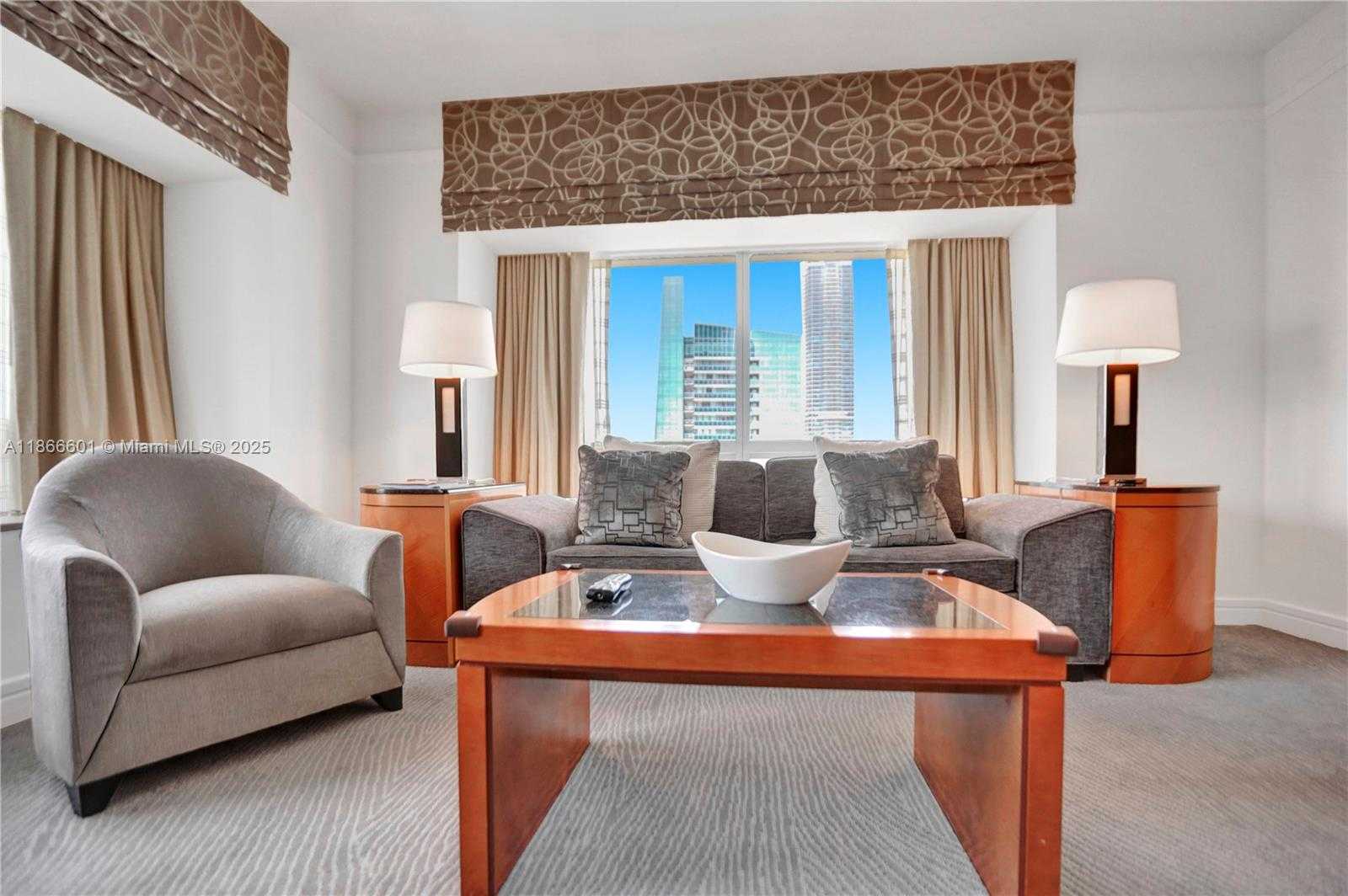 Small Image of 1435 BRICKELL AVE #3212, Miami Number 6