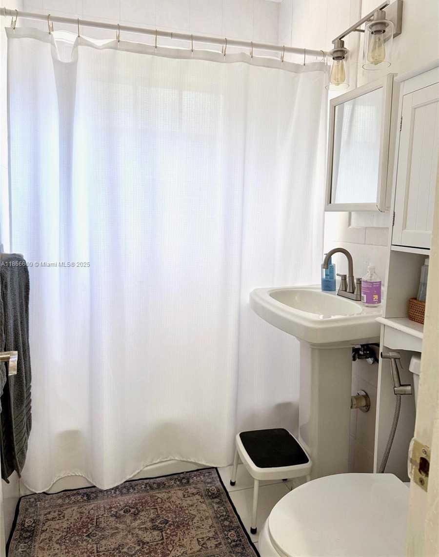 Small Image of 5760 SOUTH WEST 35TH ST, Miami Number 13