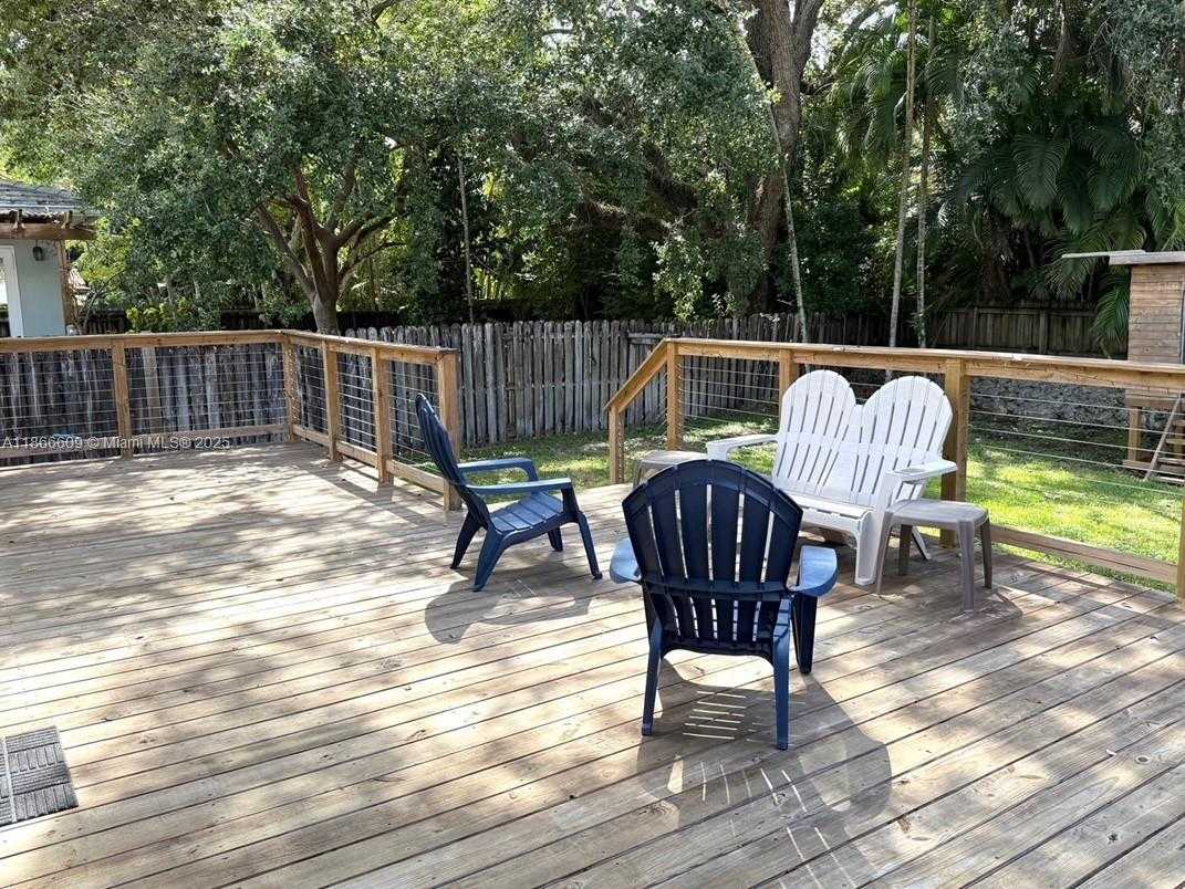 Small Image of 5760 SOUTH WEST 35TH ST, Miami Number 3