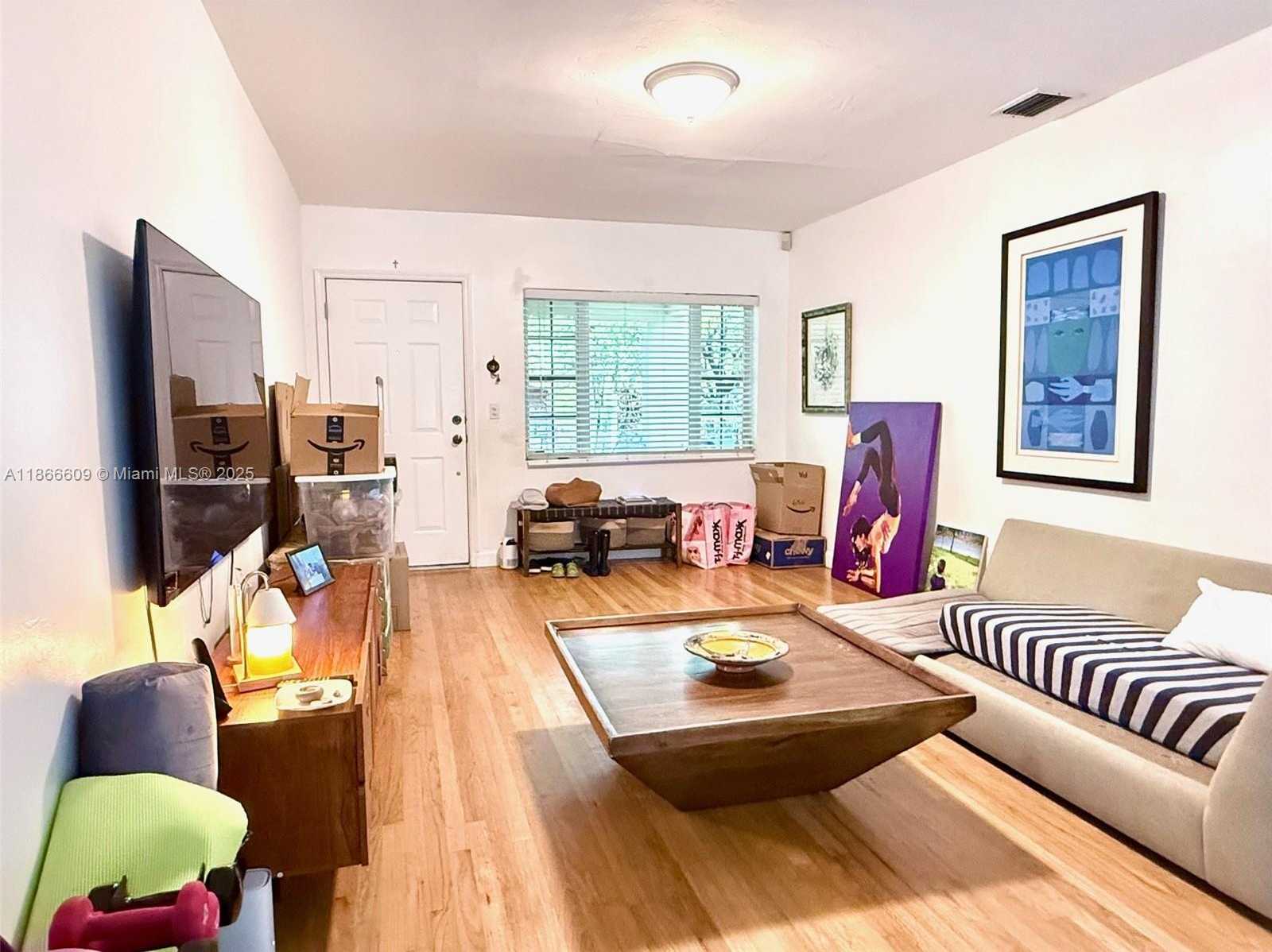 Small Image of 5760 SOUTH WEST 35TH ST, Miami Number 9