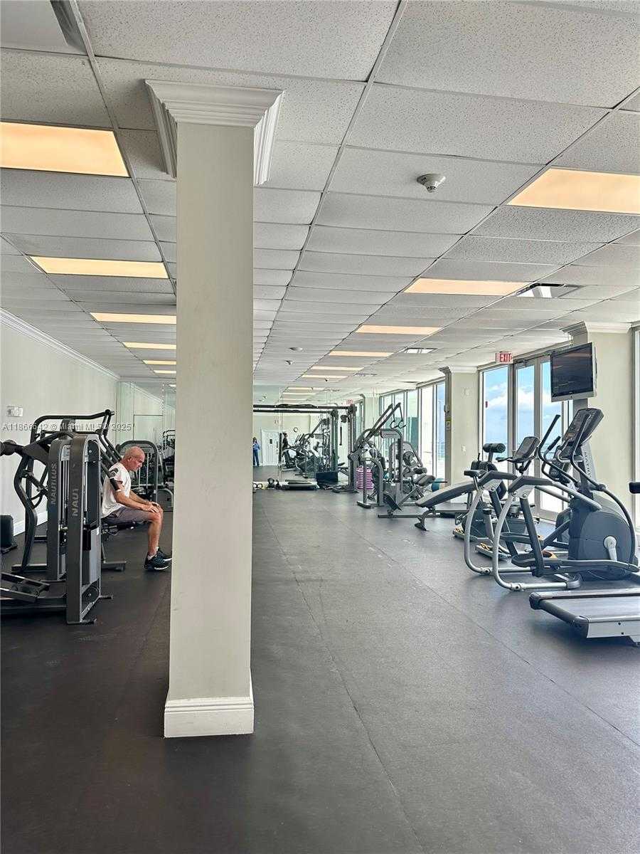 Small Image of 7135 COLLINS AVE #1523, Miami Beach Number 12