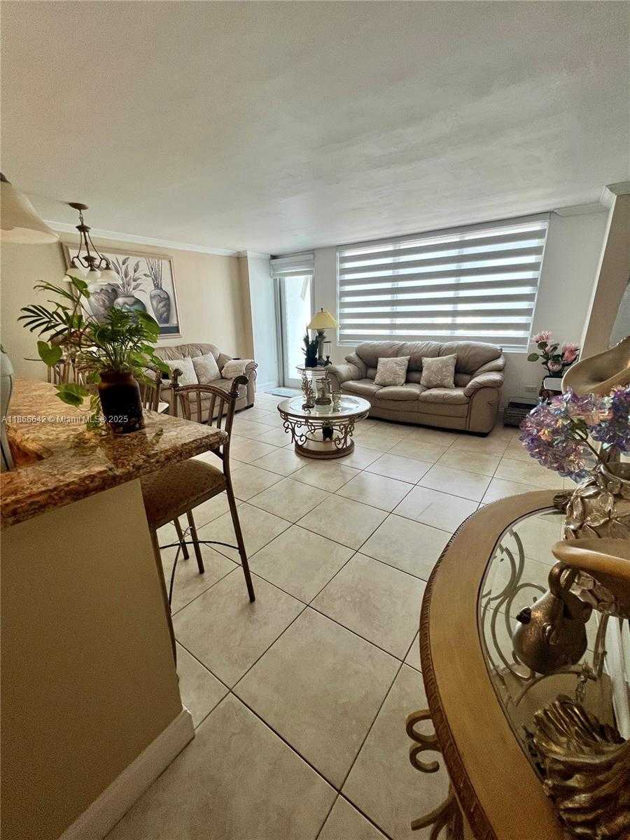 Small Image of 7135 COLLINS AVE #1523, Miami Beach Number 14