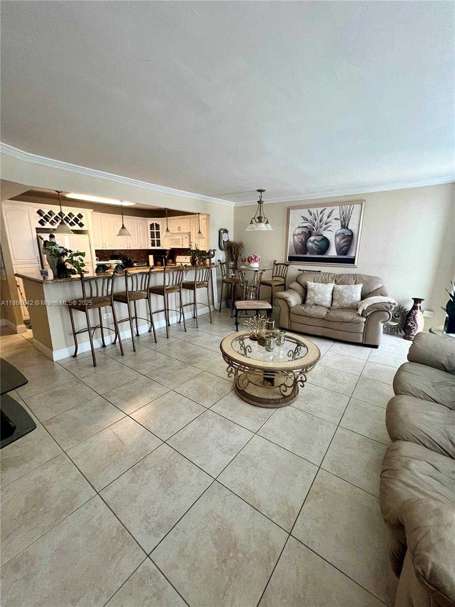 Small Image of 7135 COLLINS AVE #1523, Miami Beach Number 15