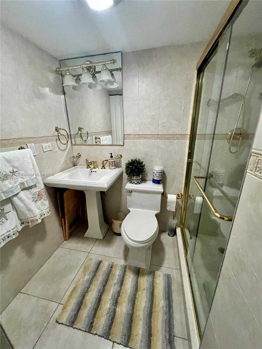 Small Image of 7135 COLLINS AVE #1523, Miami Beach Number 20