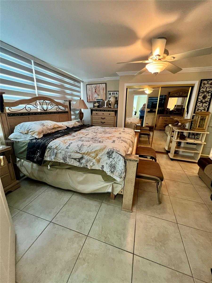 Small Image of 7135 COLLINS AVE #1523, Miami Beach Number 21