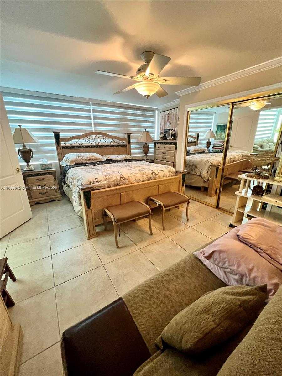 Small Image of 7135 COLLINS AVE #1523, Miami Beach Number 24
