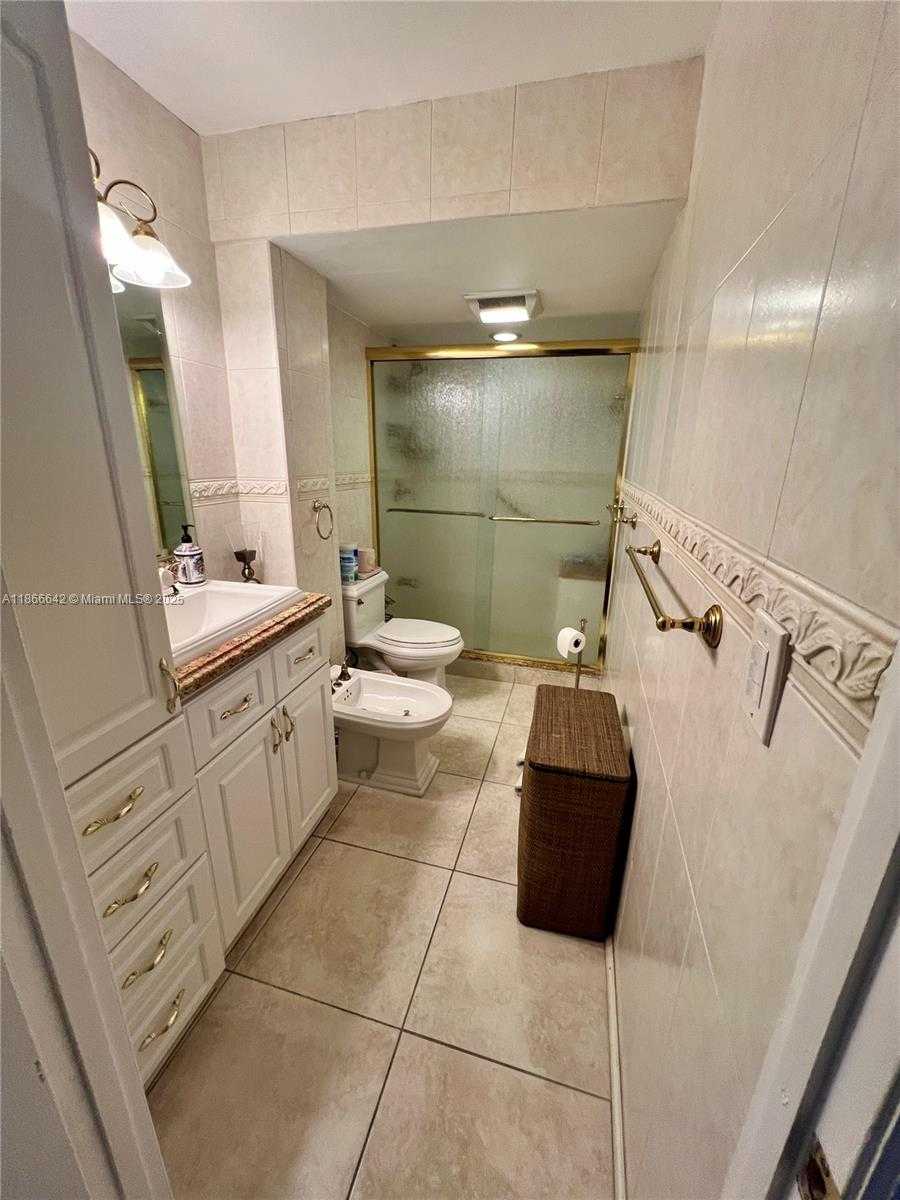Small Image of 7135 COLLINS AVE #1523, Miami Beach Number 25