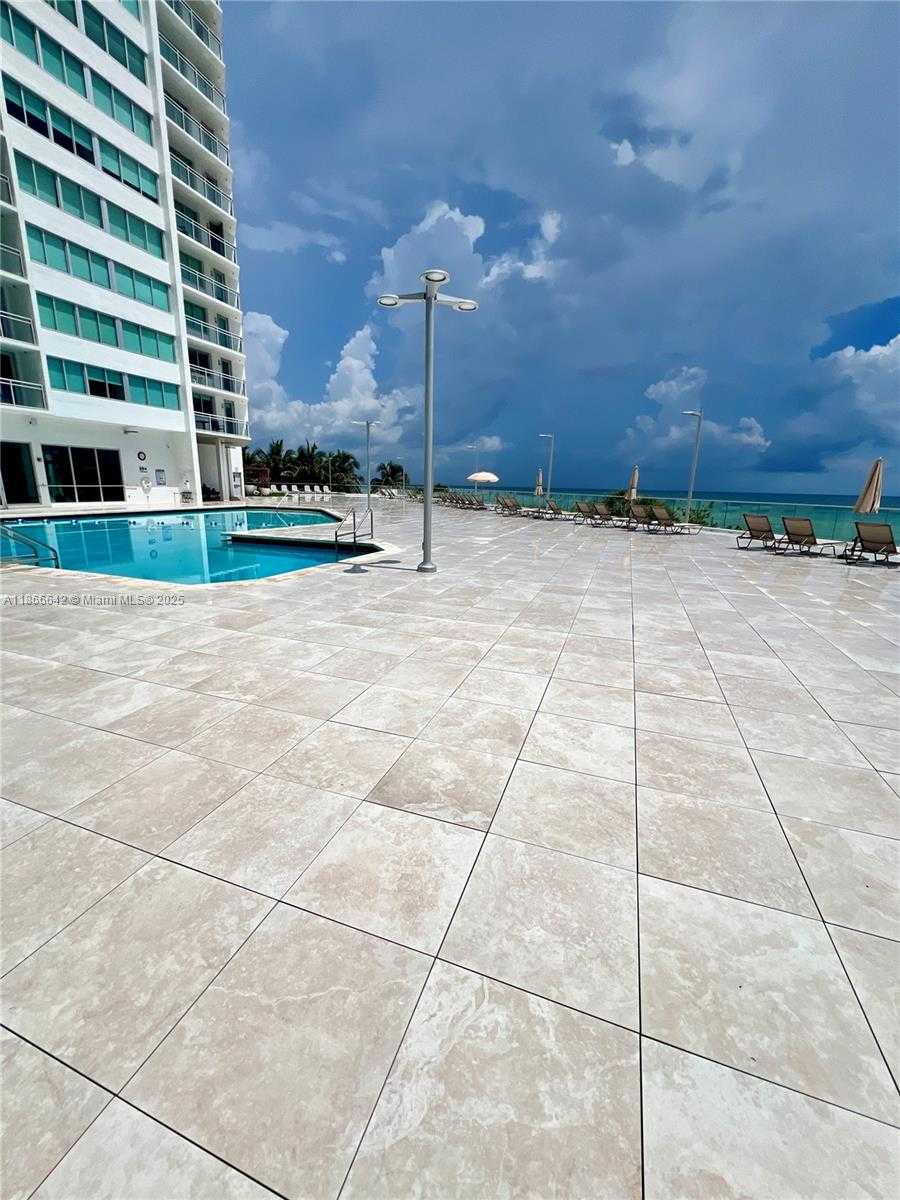 Small Image of 7135 COLLINS AVE #1523, Miami Beach Number 32