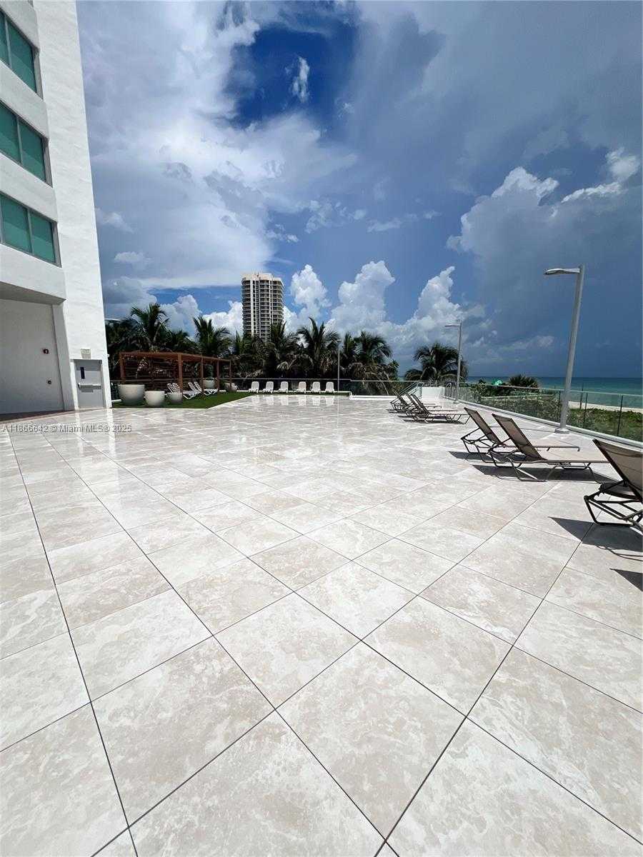 Small Image of 7135 COLLINS AVE #1523, Miami Beach Number 34