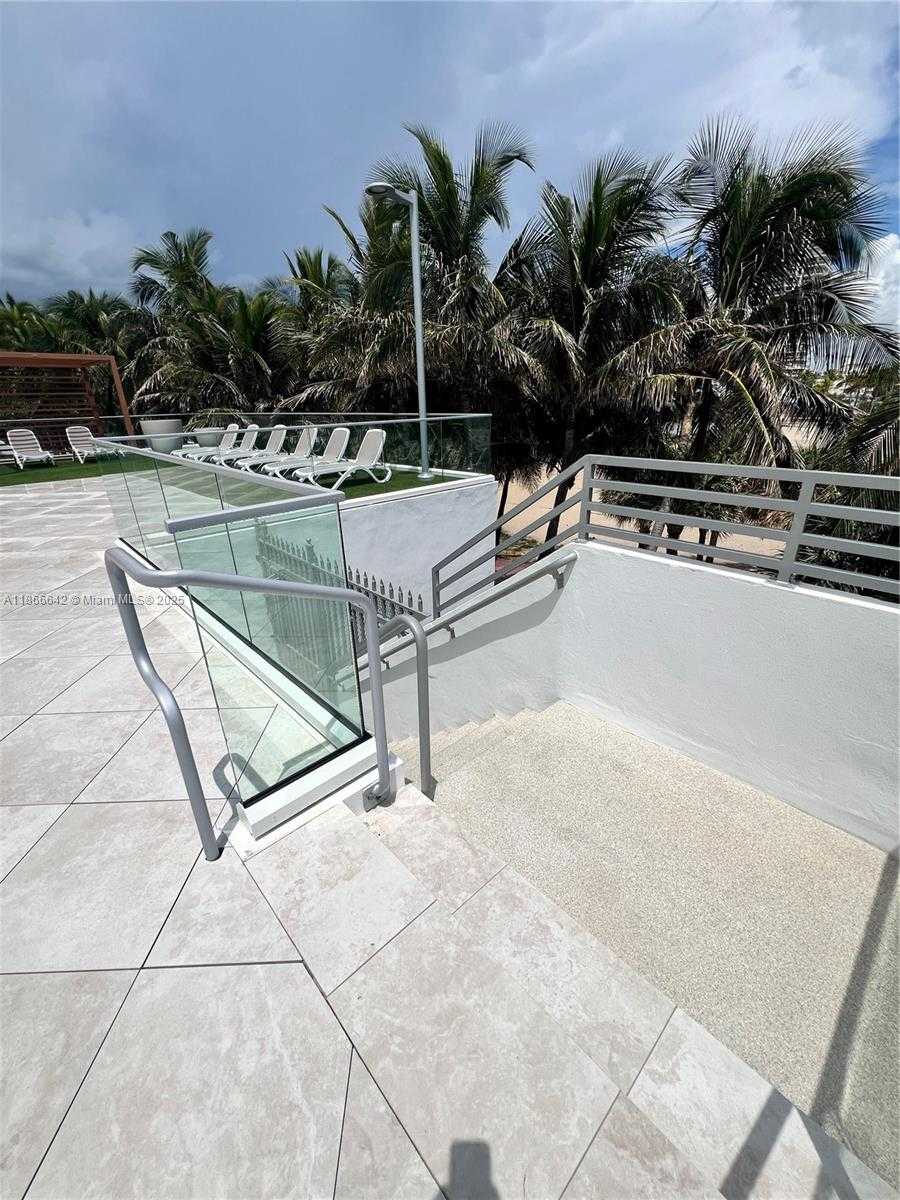 Small Image of 7135 COLLINS AVE #1523, Miami Beach Number 35