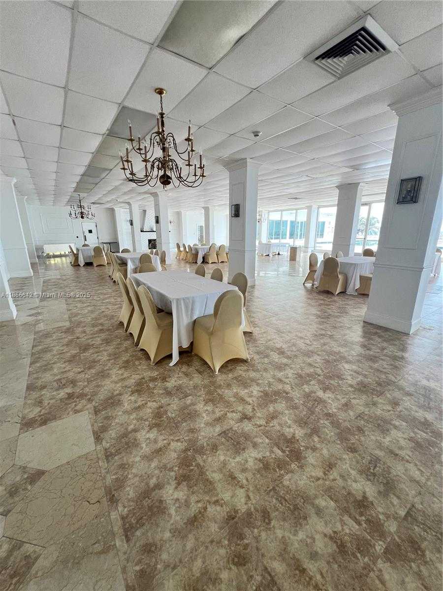 Small Image of 7135 COLLINS AVE #1523, Miami Beach Number 46