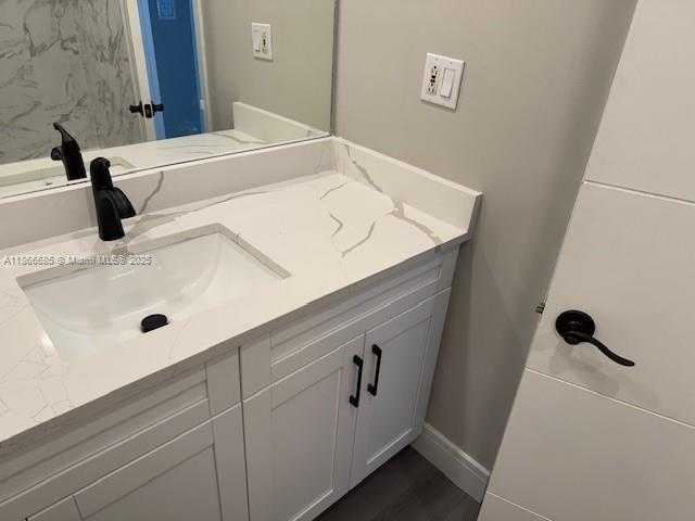 Small Image of 5401 COLLINS AVE #209, Miami Beach Number 20