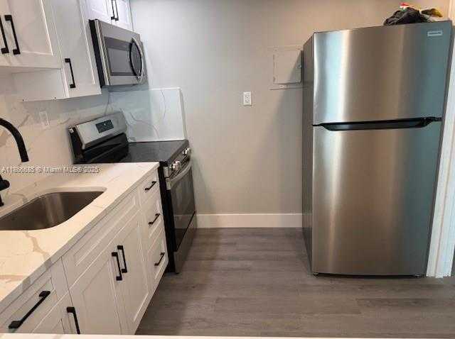 Small Image of 5401 COLLINS AVE #209, Miami Beach Number 25