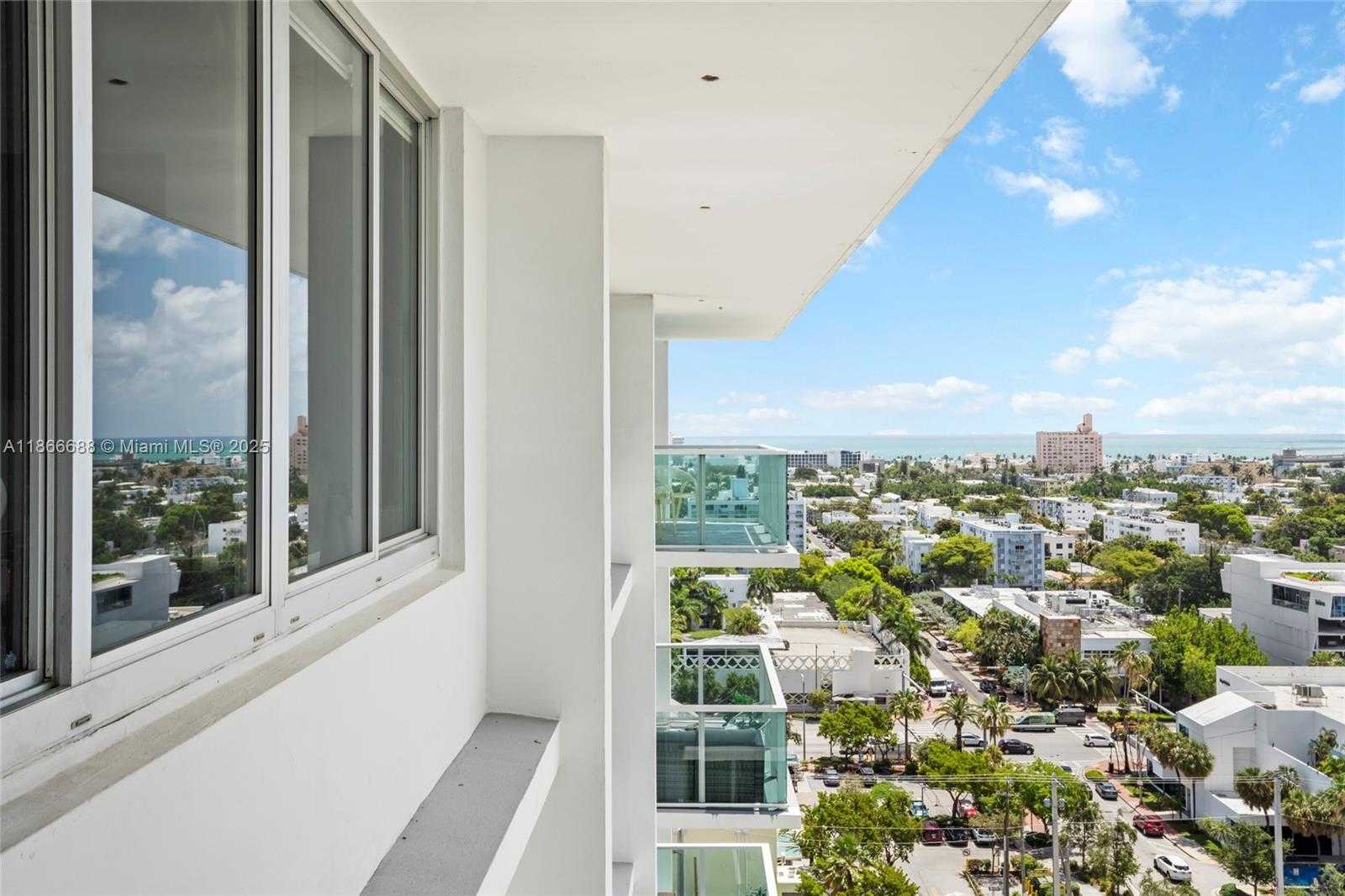 Small Image of 1000 WEST AVE #PH32, Miami Beach Number 10