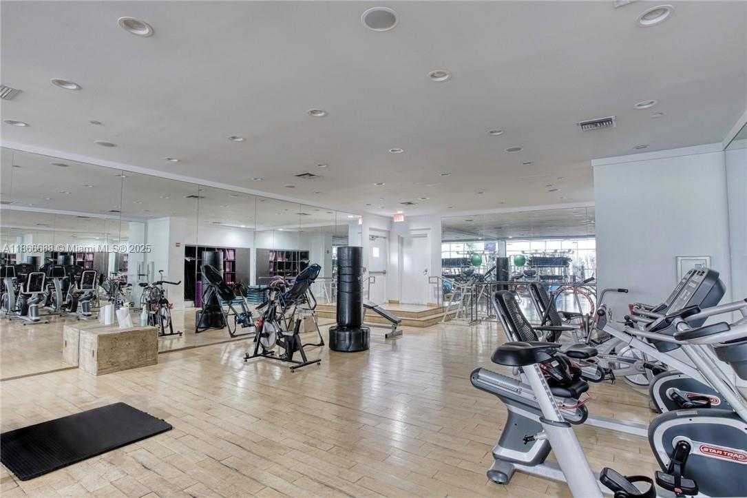 Small Image of 1000 WEST AVE #PH32, Miami Beach Number 42