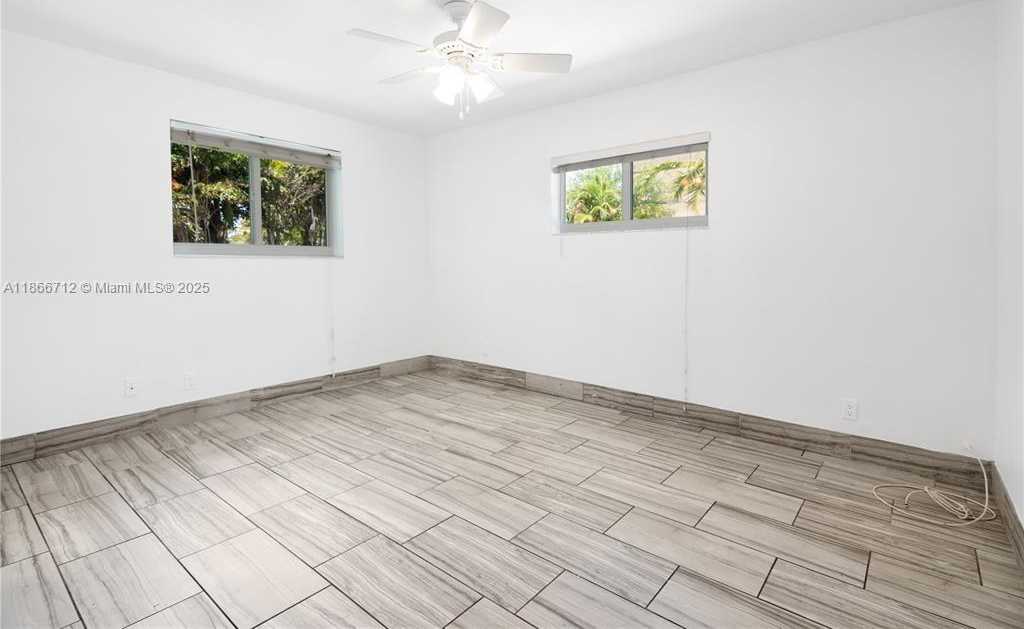 Small Image of 4021 SOUTH WEST 1ST ST #4021, Plantation Number 12