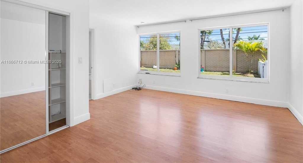 Small Image of 4021 SOUTH WEST 1ST ST #4021, Plantation Number 14