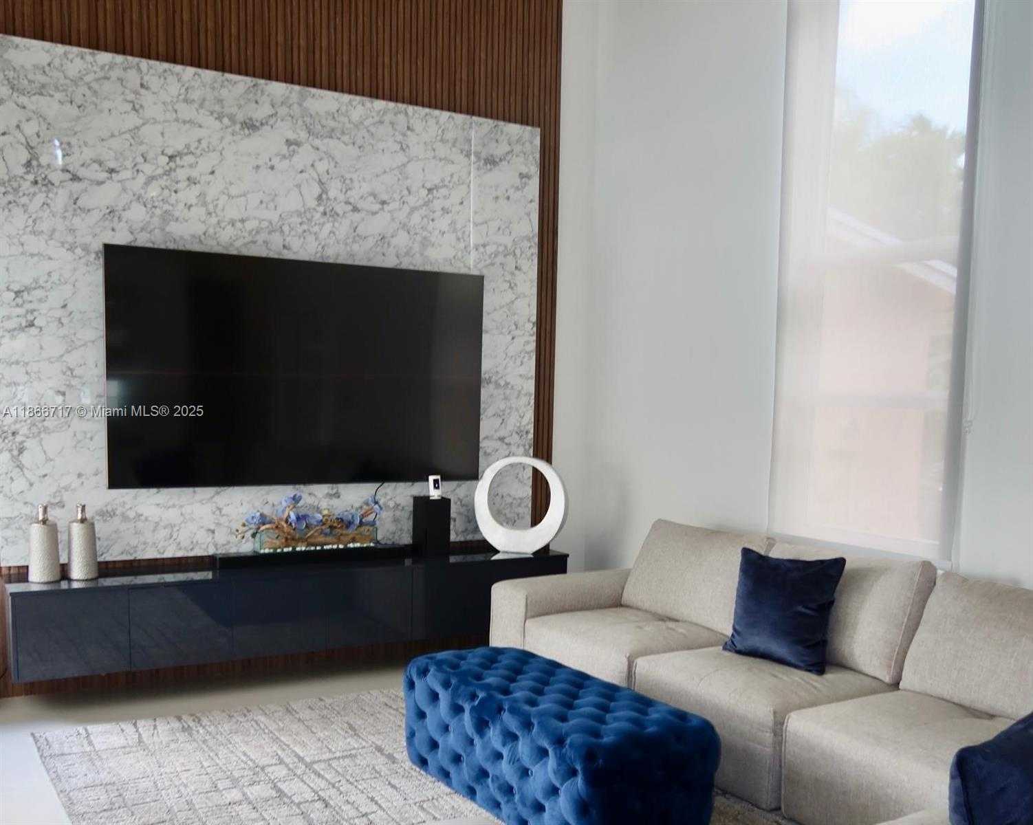 Small Image of 9721 NORTH WEST 51ST LN #9721, Doral Number 11