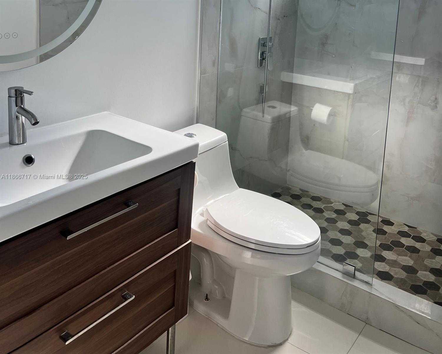 Small Image of 9721 NORTH WEST 51ST LN #9721, Doral Number 17