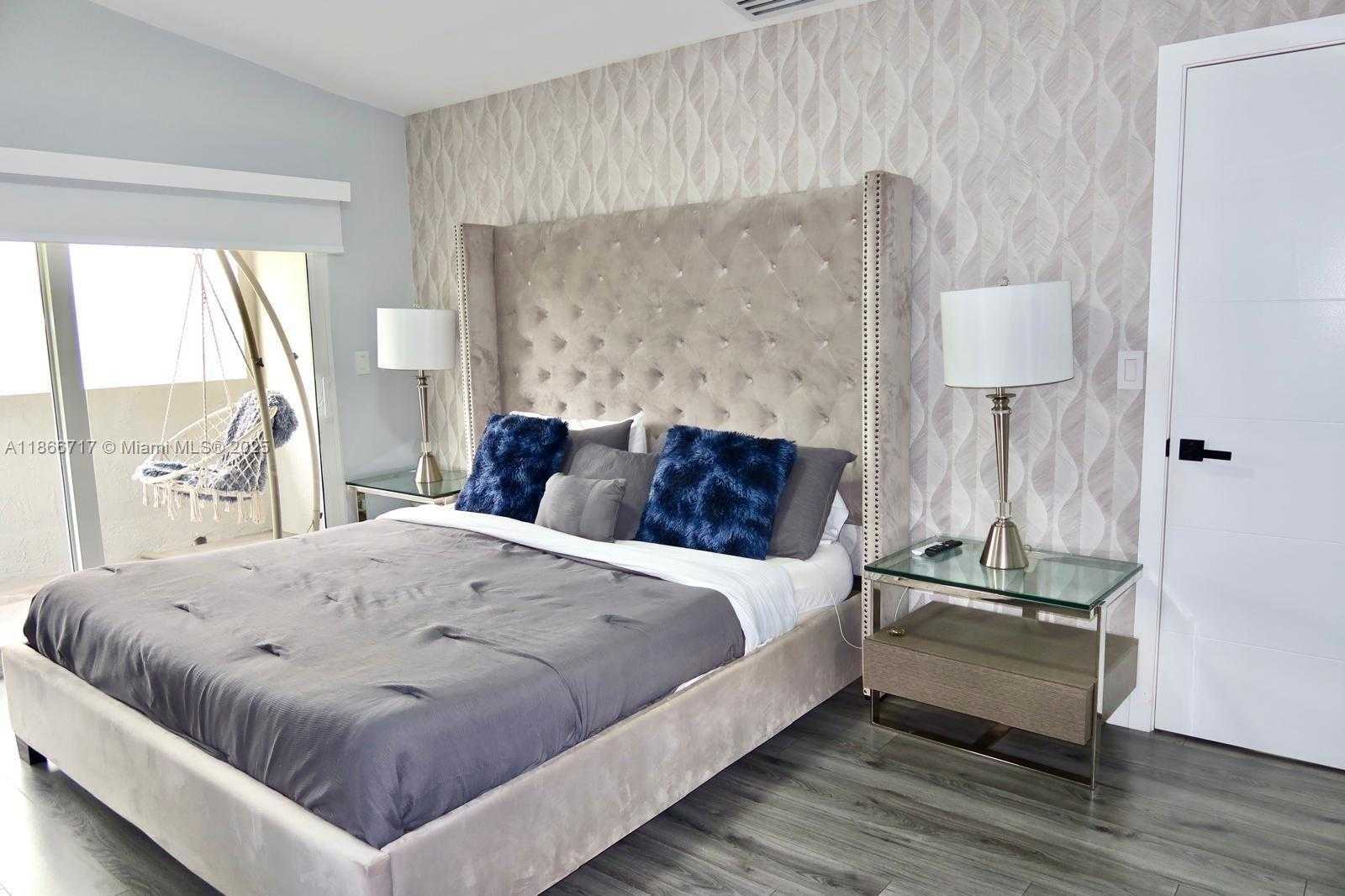 Small Image of 9721 NORTH WEST 51ST LN #9721, Doral Number 20