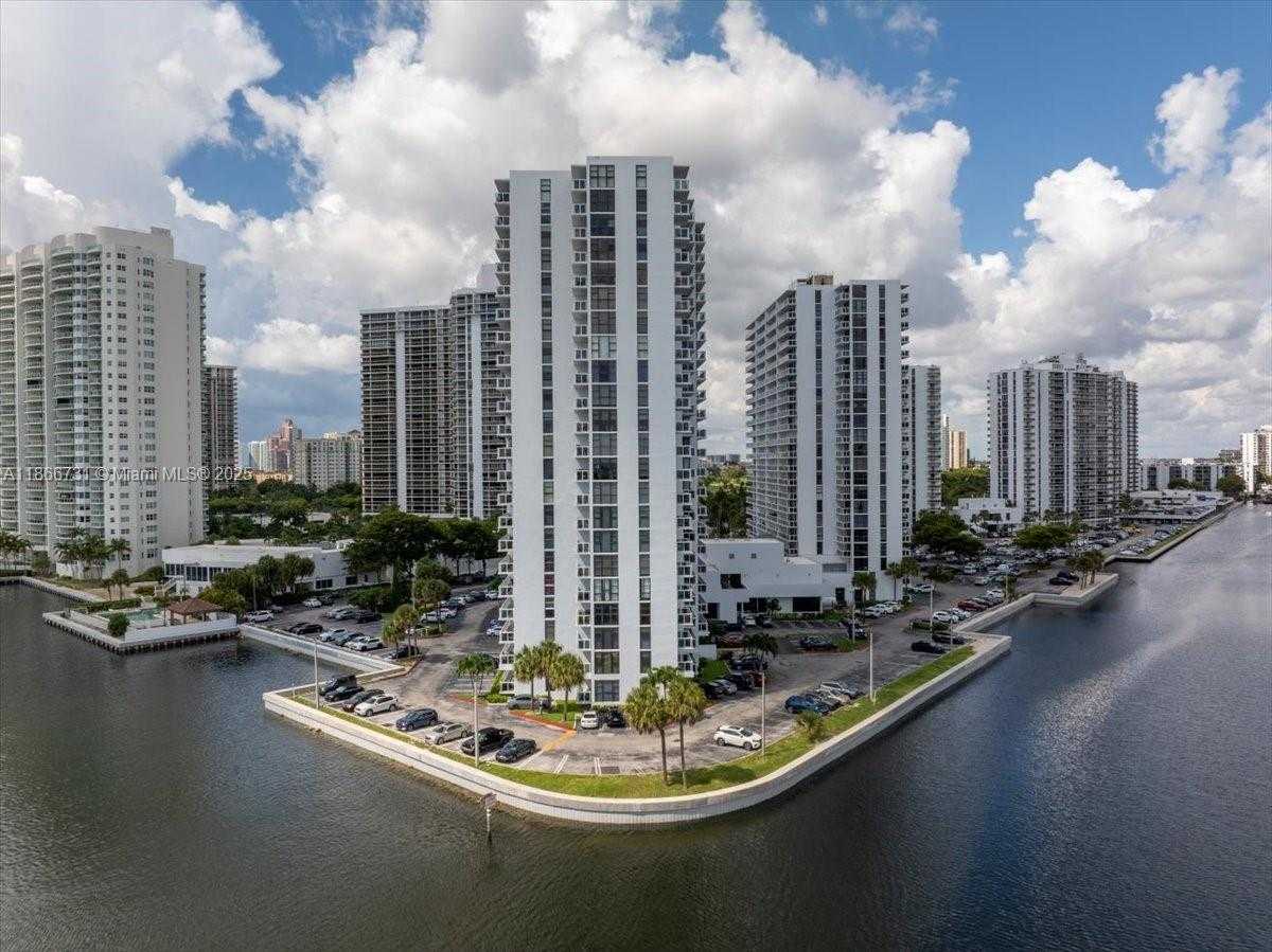 Small Image of 20515 EAST COUNTRY CLUB DR #746, Aventura Number 2