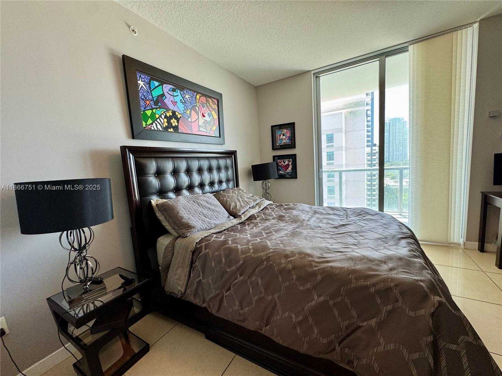 Small Image of 79 SOUTH WEST 12TH ST #1605, Miami Number 12