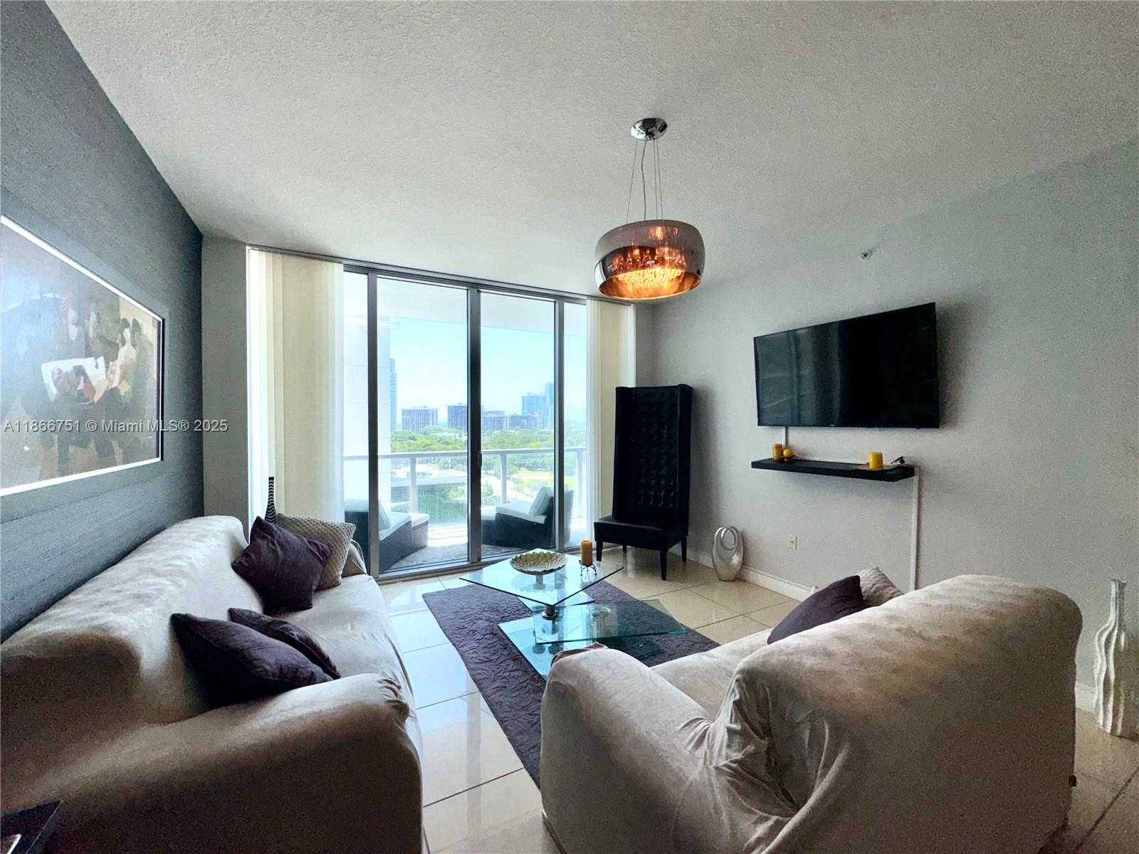 Small Image of 79 SOUTH WEST 12TH ST #1605, Miami Number 3