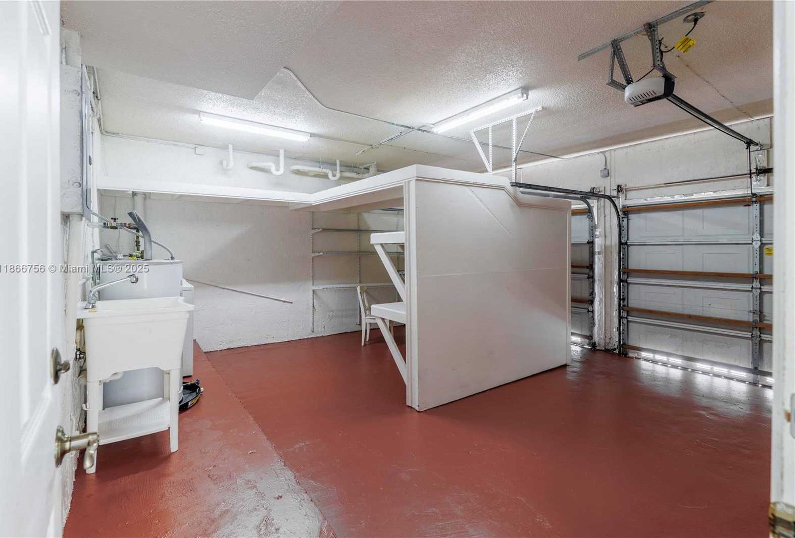 Small Image of 4670 SOUTH WEST 154TH PL, Miami Number 10
