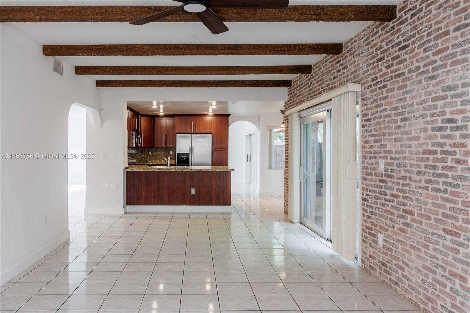 Small Image of 4670 SOUTH WEST 154TH PL, Miami Number 15