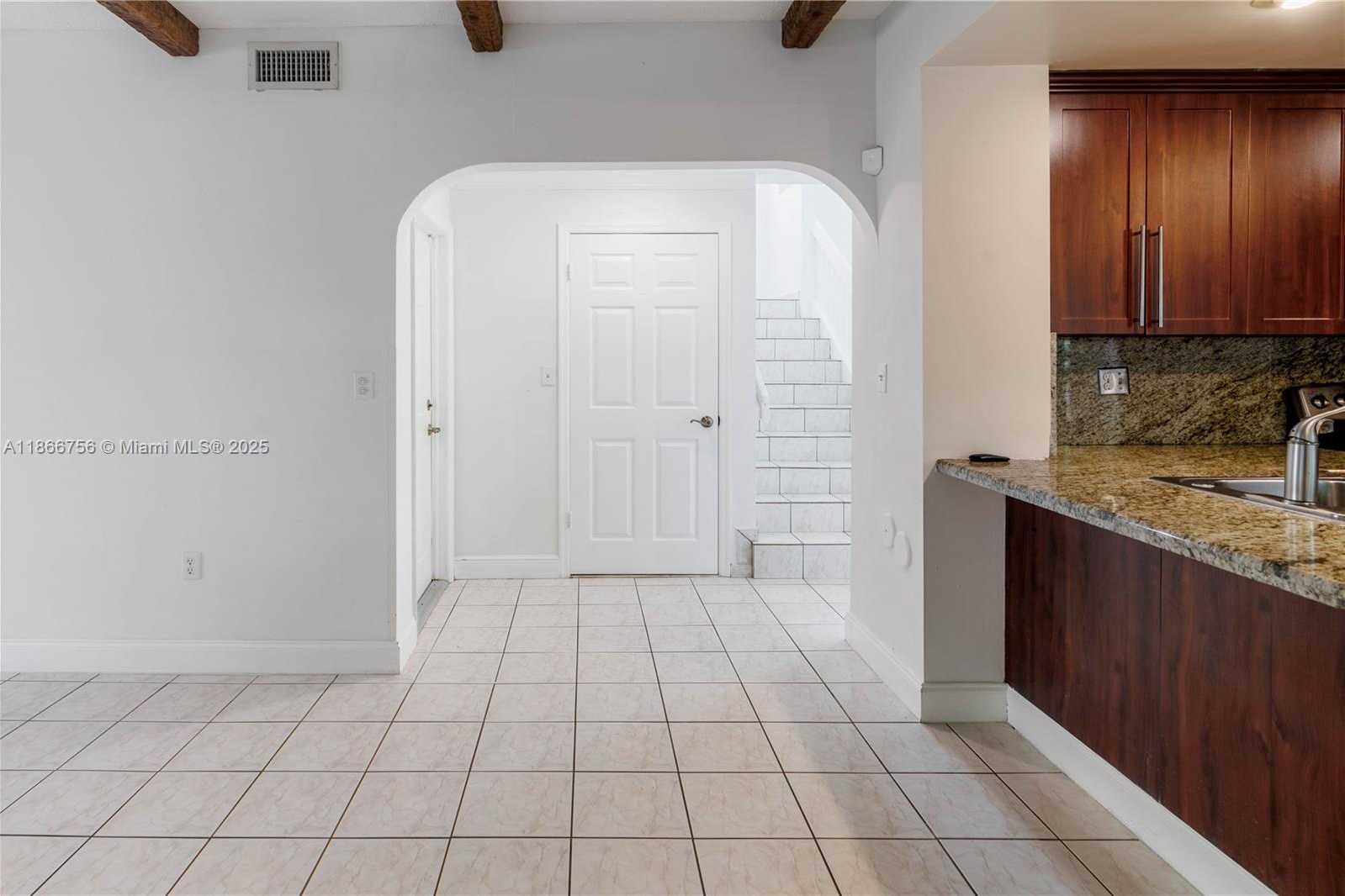 Small Image of 4670 SOUTH WEST 154TH PL, Miami Number 17